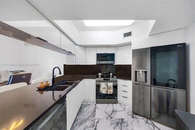 1750 N Bayshore Dr unit 4302, Miami, FL 33132 - photo 5