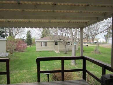 Back Yard<|><|>