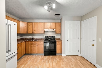 7 Saint James Place unit 724, Nashua, NH 03062 - photo 7