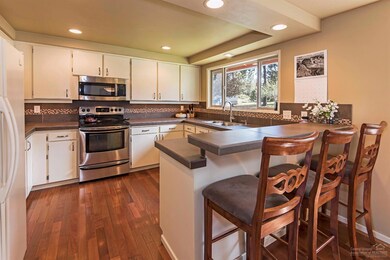 20530 Pine Vista Dr, Bend, OR 97702 - photo 6