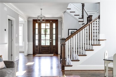 stunning & spacious entryway