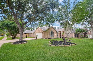 11803 Gatesden Dr, Tomball, TX 77377 - photo 3