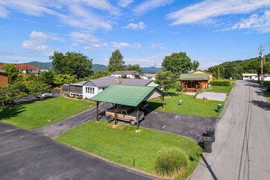 3310 Winston St, Pigeon Forge, TN 37863 - photo 3