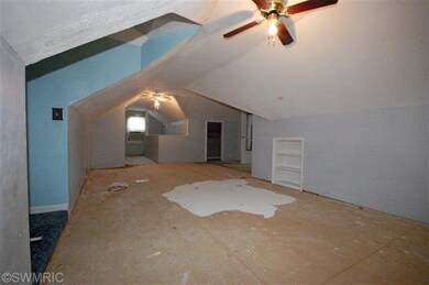 8 Palm St, Three Oaks, MI 49128 - photo 6