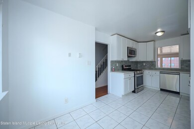 28 Waterview Ct, Staten Island, NY 10305 - photo 7