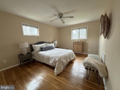 14122 Chadwick Ln, Rockville, MD 20853 - photo 6