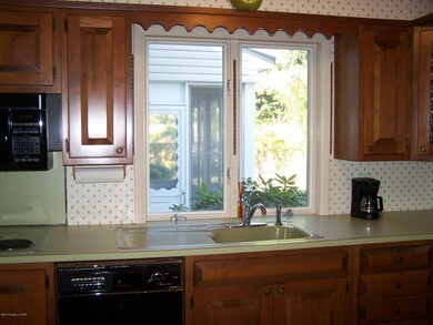 121 W Benjamin Ave, Conyngham, PA 18219 - photo 4