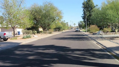 1212 E Manhatton Dr, Tempe, AZ 85282 - photo 2