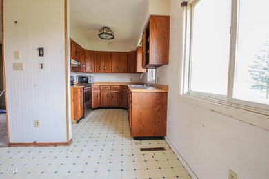 57 7th Street New Salem - MLS Size-15