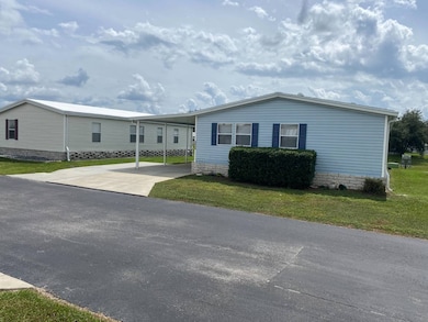 39534 Keiths Cir, Zephyrhills, FL 33542 - photo 2