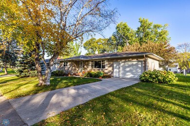 109 23rd Ave N, Fargo, ND 58102 - photo 2