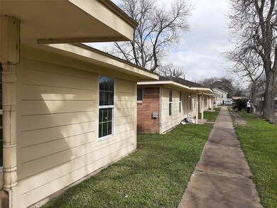 4905 Kashmere St unit 8, Houston, TX 77026 - photo 2