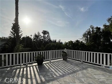 22528 Macfarlane Dr, Woodland Hills, CA 91364 - photo 2