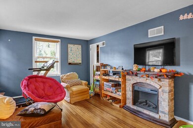 609 March St, Reading, PA 19607 - photo 5