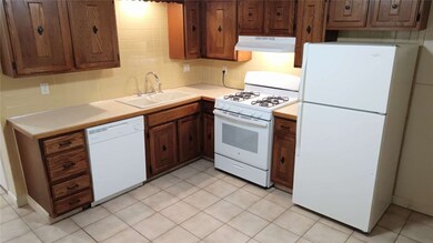 2160 Mineral Spring Ave unit Bldg 1, Unit 8, North Providence, RI 02911 - photo 4