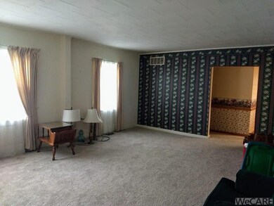 211 Center St, Columbus Grove, OH 45830 - photo 4