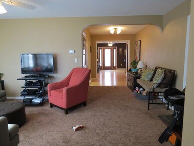 05 tv room