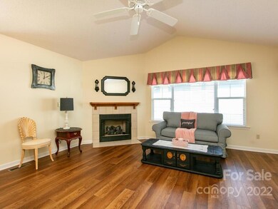 35 Gray Wolf Ln, Hendersonville, NC 28792 - photo 7