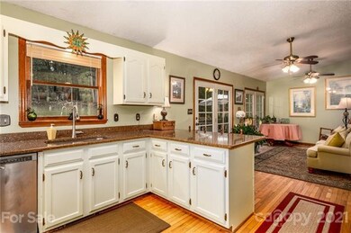 11 Cedar Ridge Dr, Asheville, NC 28806 - photo 7