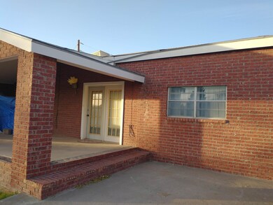 801 Adams Ave, Alamogordo, NM 88310 - photo 2