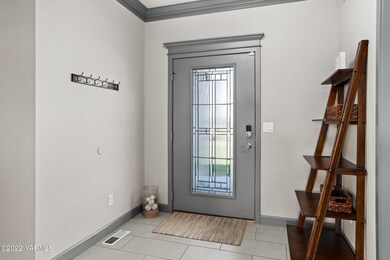 4- Entry Way