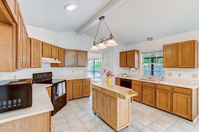 large eat in kitchen