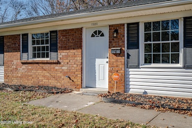 11806 Mondamon Dr, Louisville, KY 40272 - photo 4