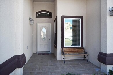 757 Desert Silver Dr, Horizon City, TX 79928 - photo 2