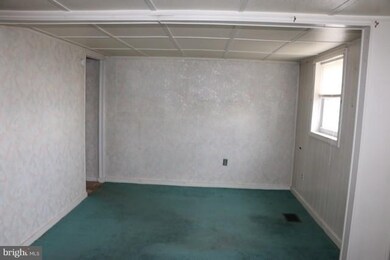 14223 Oak Springs Rd, Hagerstown, MD 21742 - photo 4