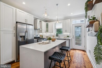 2040 Manton St, Philadelphia, PA 19146 - photo 6