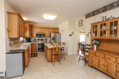 46 Constance St, Bedford, NH 03110 - photo 3