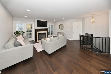 190 Surrey Ct, Ramsey, NJ 07446 - photo 7