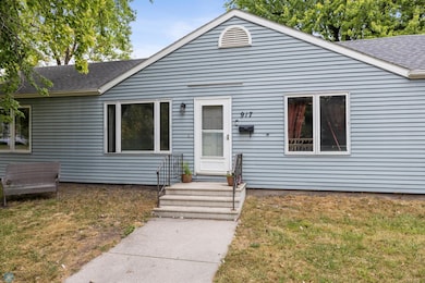917 14th Ave N, Fargo, ND 58102 - photo 4