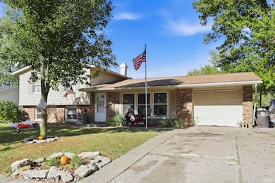 1922 Legoma Dr, Fort Wayne, IN 46819 - photo 2