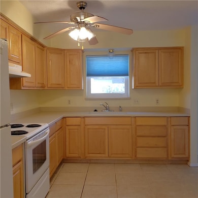 822 Saint Phillip Ct, Corpus Christi, TX 78418 - photo 7