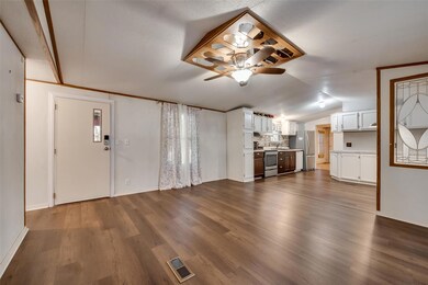 2115 Wren Ct, Cleburne, TX 76031 - photo 5