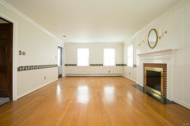 434 E Chestnut St, Nazareth, PA 18064 - photo 2