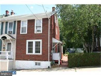 122 Chestnut St, Spring City, PA 19475 - photo 2