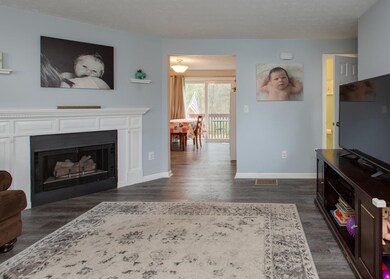 10 Wyndmere Dr, Londonderry, NH 03053 - photo 3