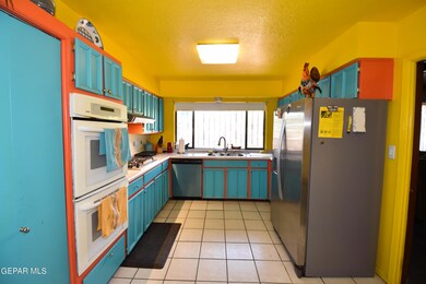 10801 Tom Kite Ct, El Paso, TX 79935 - photo 3