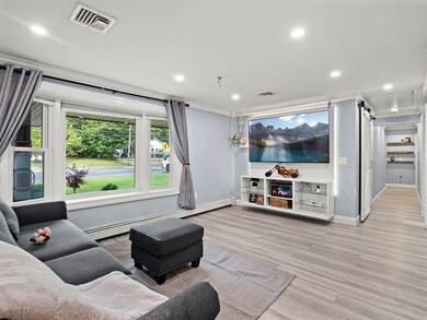 154 N Main St, Bellingham, MA 02019 - photo 2