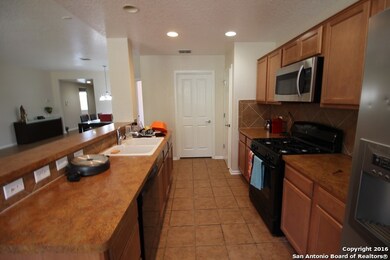 2711 Red Lion Ct, San Antonio, TX 78259 - photo 4