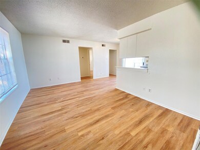 8024 Cambridge Cir unit B, Fort Worth, TX 76108 - photo 3