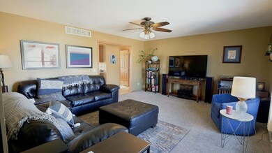 1505 Evergreen Dr, Janesville, WI 53546 - photo 3