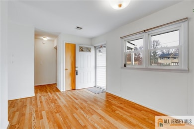 192 Kendall Rd, Kendall Park, NJ 08824 - photo 3