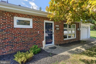 430 N 45th St, Harrisburg, PA 17111 - photo 4