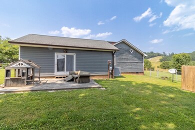 904 Josephine Dr, Tunnel Hill, GA 30755 - photo 5