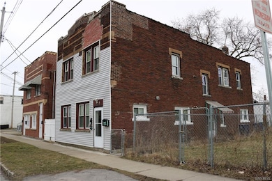 635 18th St, Niagara Falls, NY 14301 - photo 2