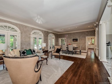 Living Room/Dining Room