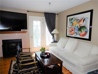 Living Room 1215 Meadowbrook Drive